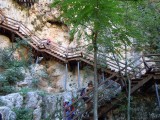 21. ima 516 stepenica do pećine, a 576 do vidikovca
